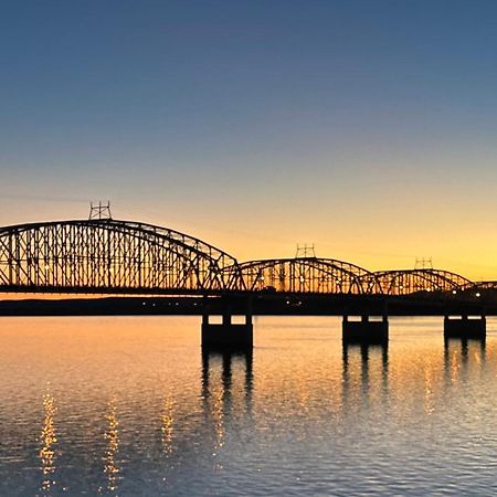 A Bridge View Inn 张伯伦 外观 照片